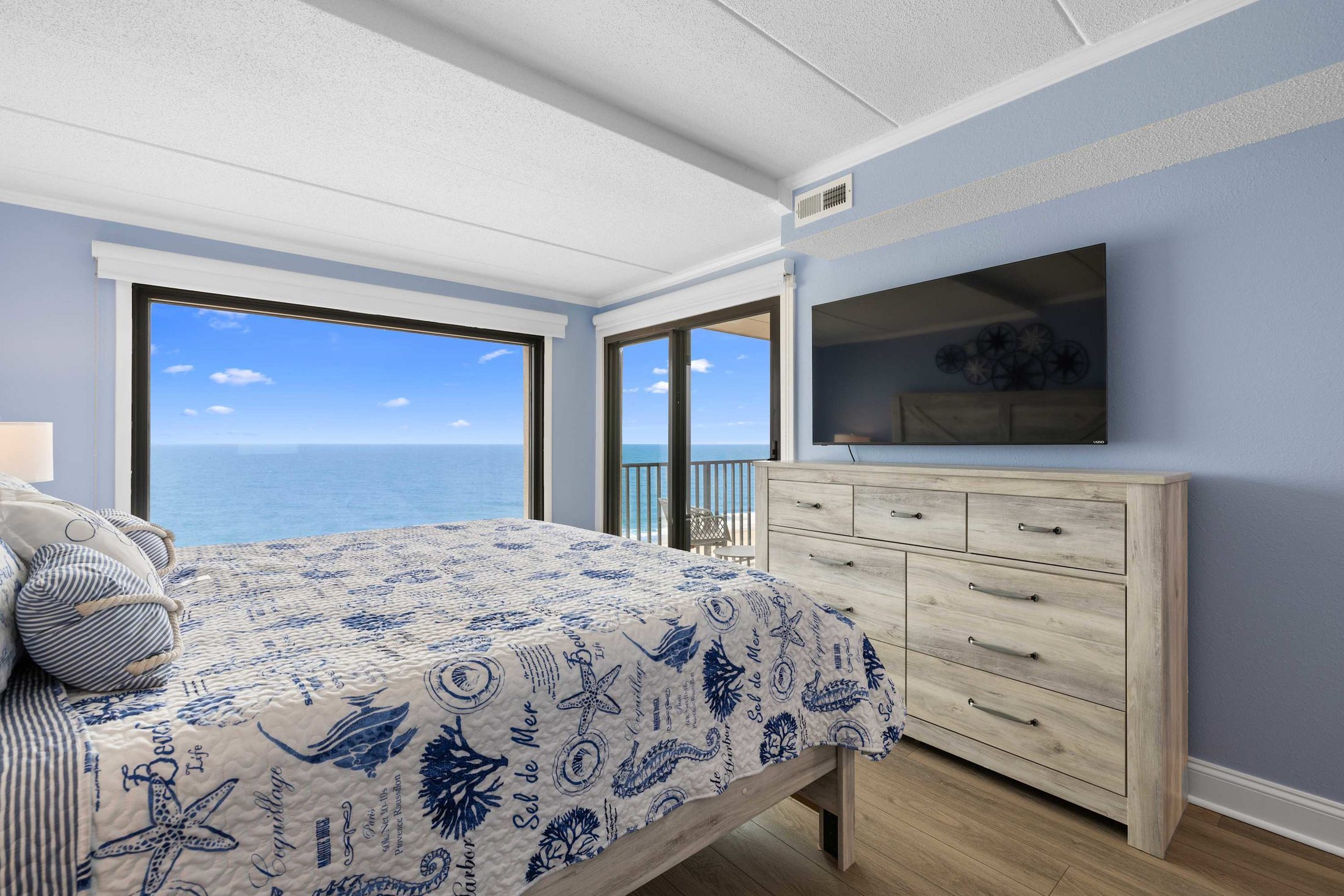 Oceanfront primary bedroom